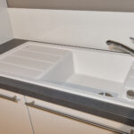 Koje_44_Dunsthaube_Backofen_Spuele__0010_01